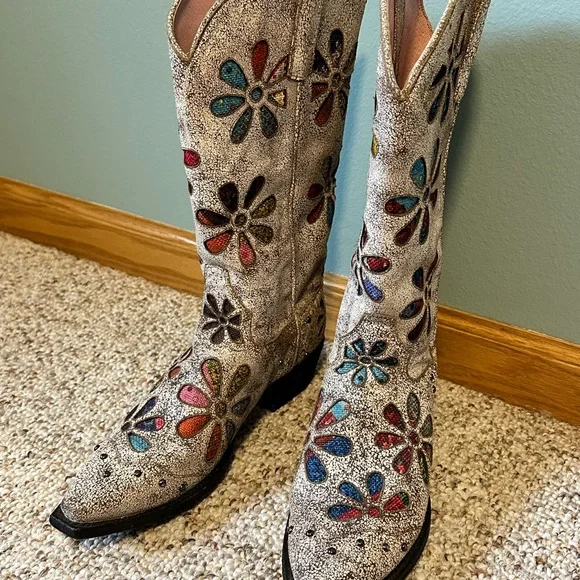 Miss Macie "Whoop Si Daisy" Metallic Floral Cutout Western Heeled Boots - Picture 2 of 5